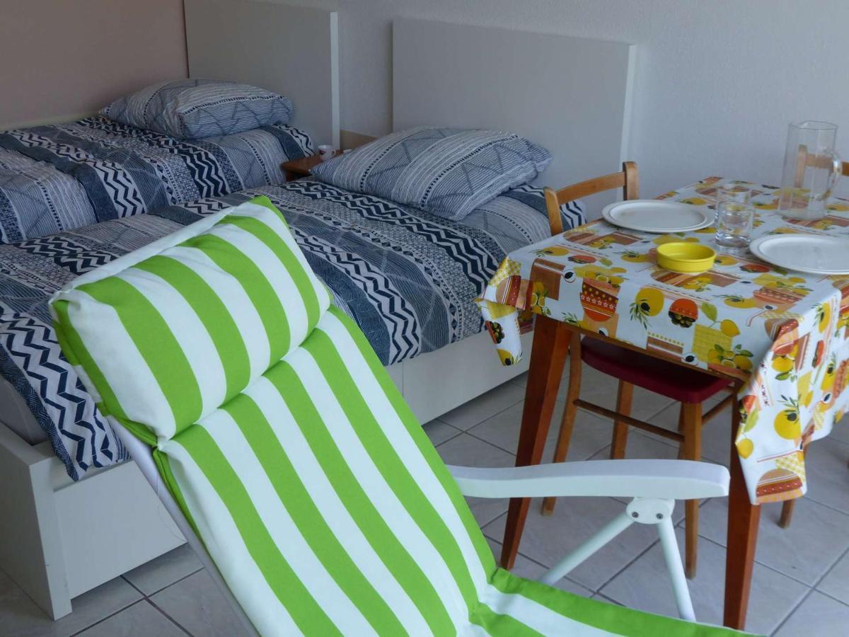 Studio Cosy Avec Tv Et Cuisine Equipee, Bord De Mer Le Lavandou - Fr-1-308-34 Exterior photo